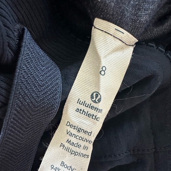 COPY - Women’s LULULEMON Navy Long-Sleeved Hooded Jacket Sz 8 WORN ONCE - Picture 14 of 14